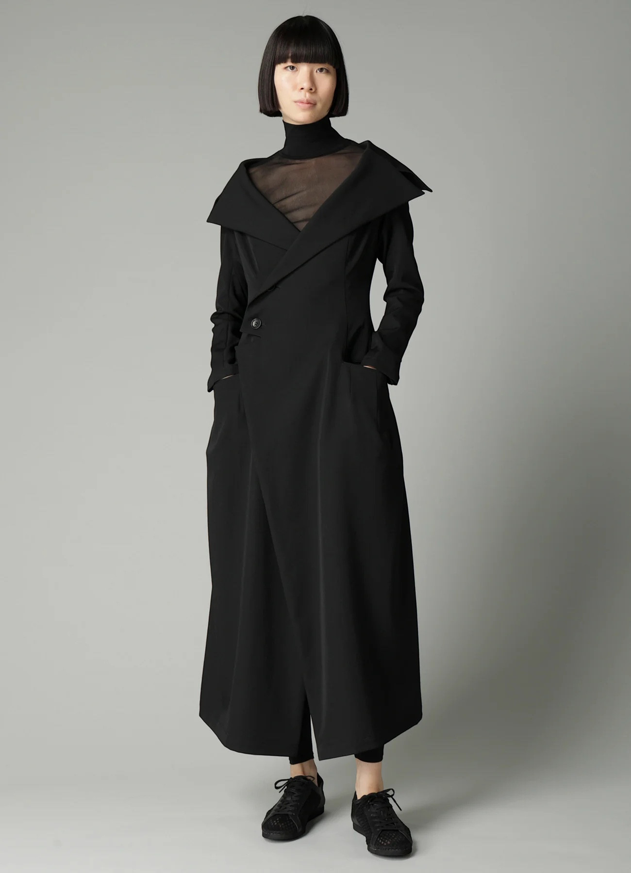 Пальто YOHJI Yamamoto