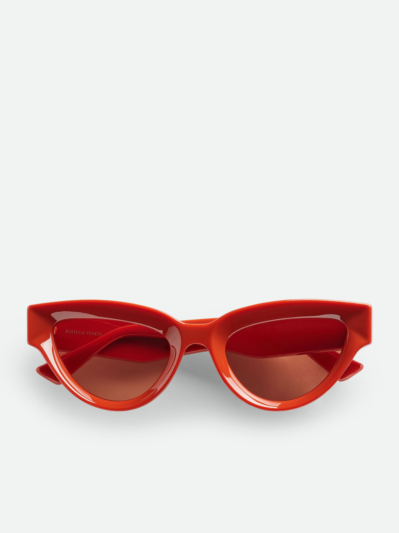 солнцезащитные очки Sharp Cat Eye bottega veneta
