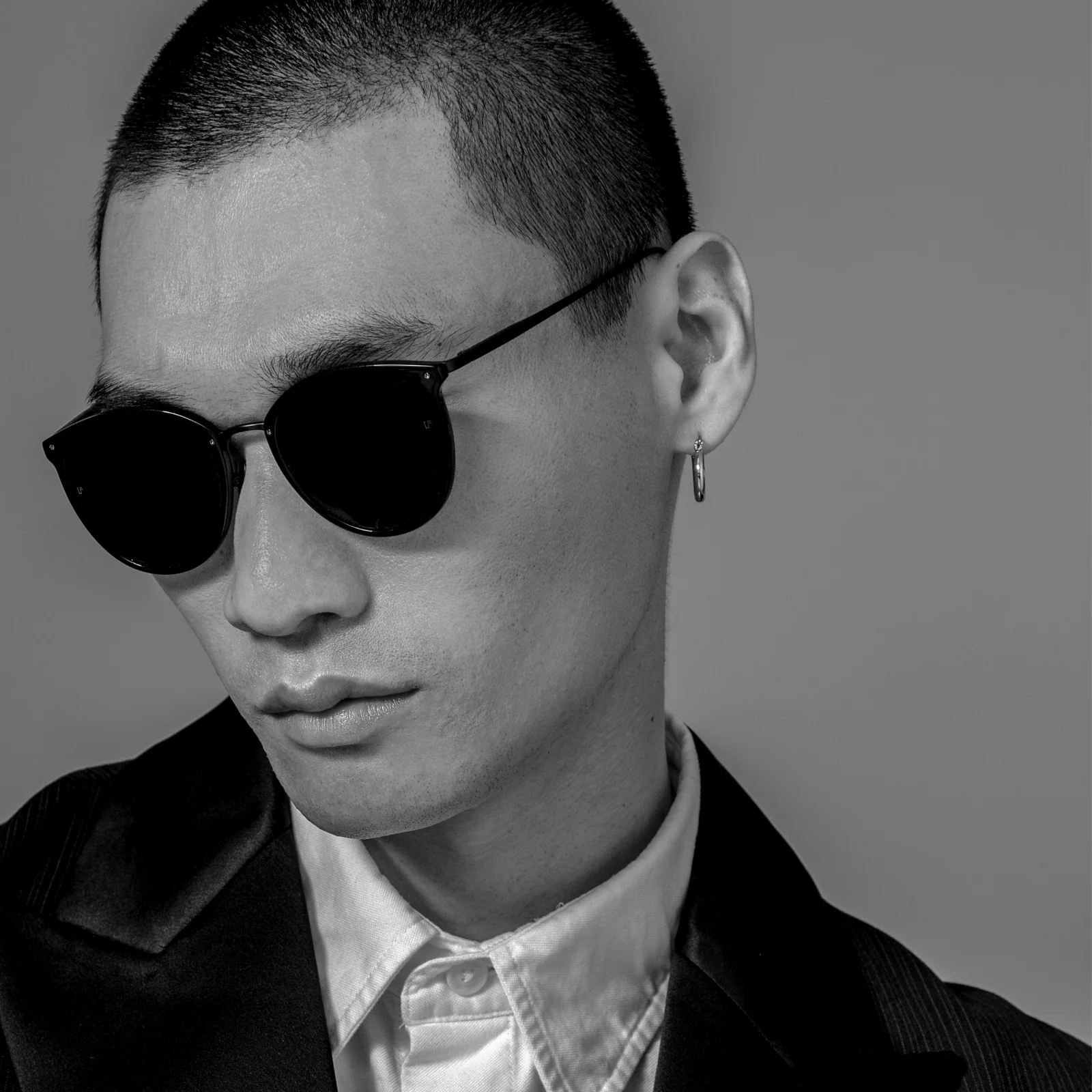 солнцезащитные очки Linda Farrow